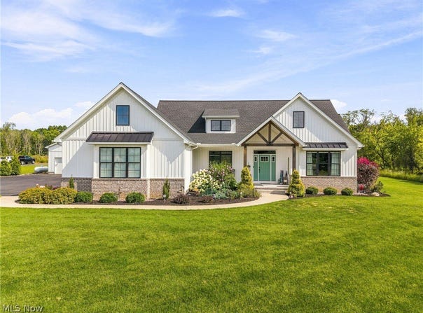 421 Pontius Road, Mogadore, OH 44260