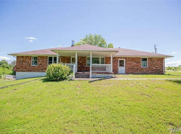 24265 Cr-434, St James, MO 65559