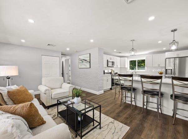 15 Clara Rd, Brockton, MA 02302