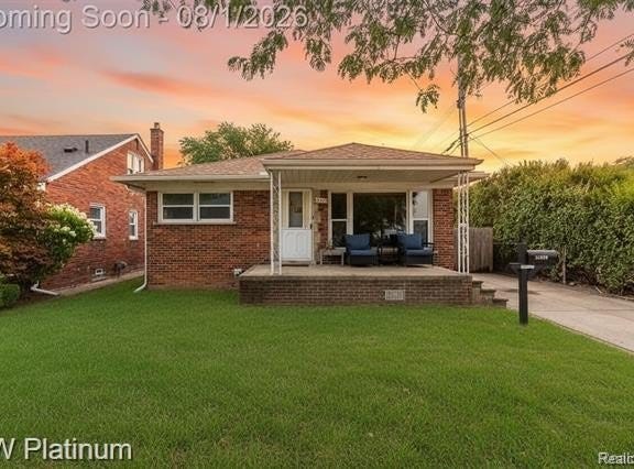 22300 Alger Street, St. Clair Shores, MI 48080