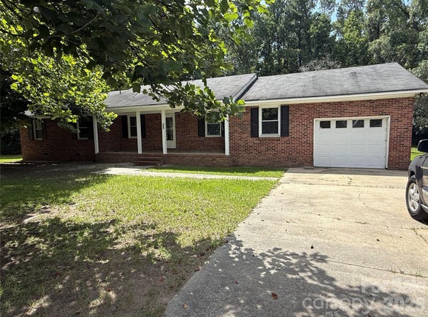 399 Grey Fox Court, Lugoff, SC 29078
