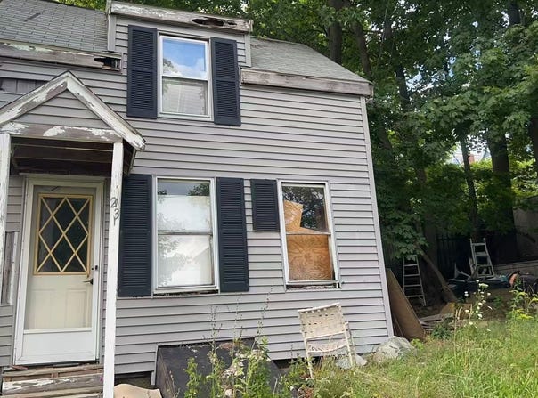 23 Island Ave, Quincy, MA 02169