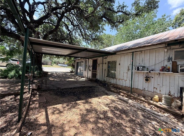 1414 Main Street, Blanco, TX 78606