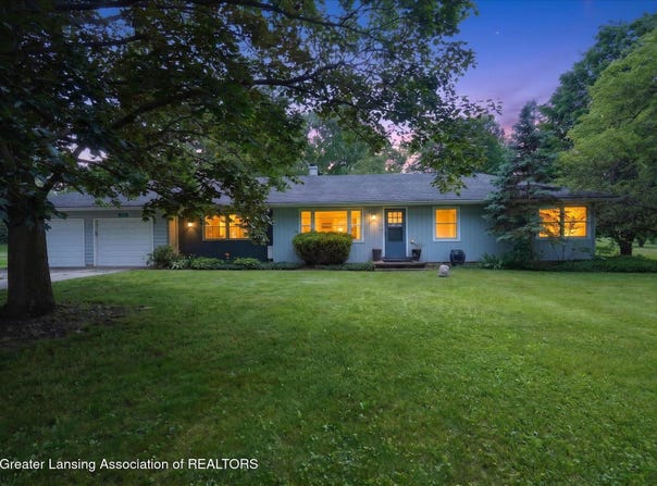 12419 E Greenfield Road, Lansing, MI 48917