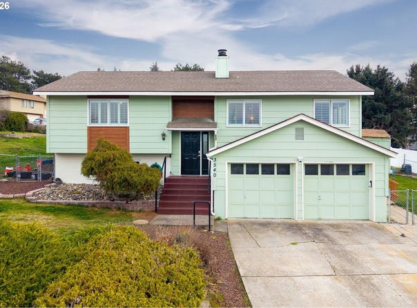 3540 ROYAL CREST Dr, TheDalles, OR 97058