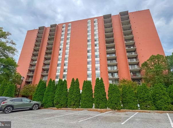 1 SMETON Place, TOWSON, MD 21204