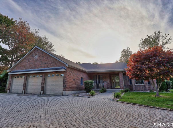 4 Florence Drive, Prospect, CT 06712