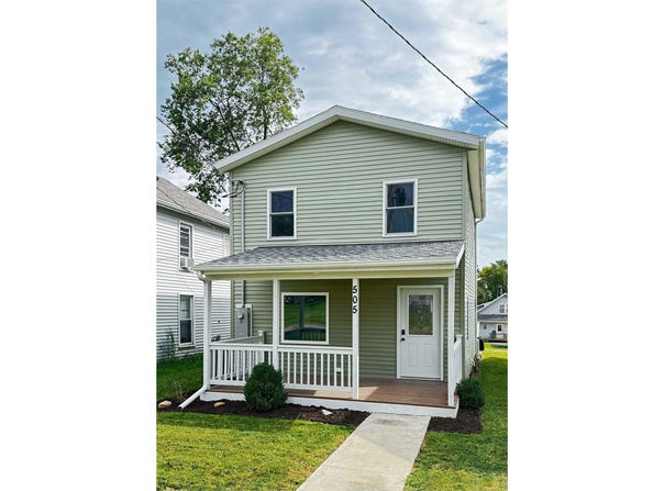 505 E Des Moines Street, Brooklyn, IA 52211