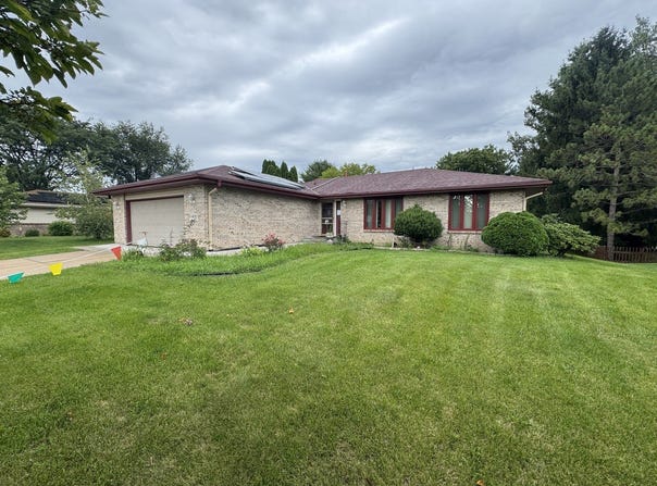 4680 Bedfordshire Drive, Loves Park, IL 61111