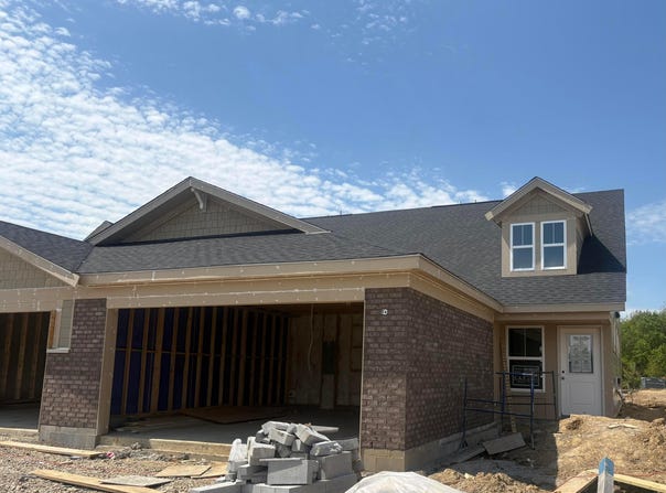 8047 Edgewater Crossing, Pickerington, OH 43147