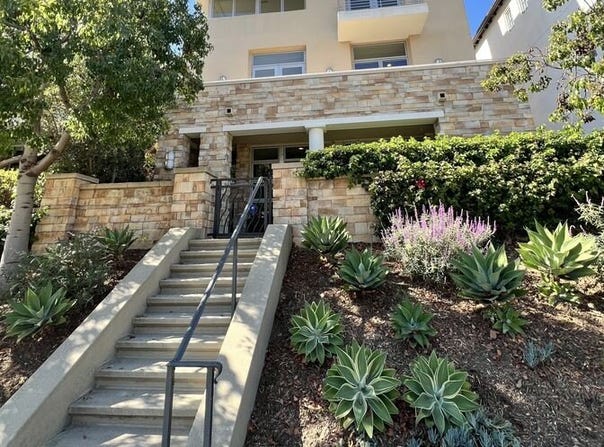 13071 Bluff Creek Dr, Los Angeles, CA 90094