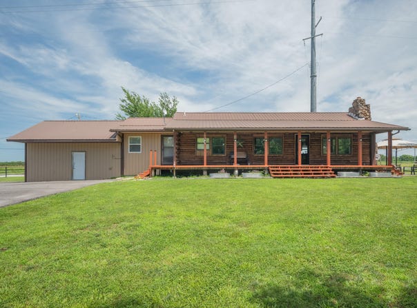 201 County Rd 180, Joplin, MO 64804