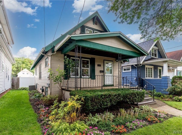 2462 Willow Avenue, Niagara Falls, NY 14305