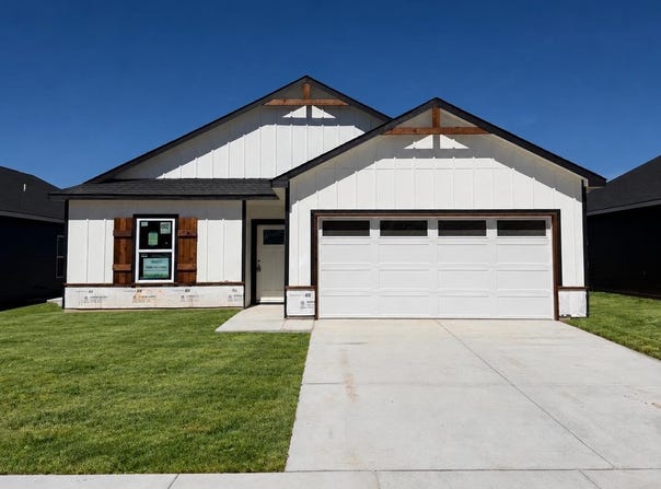 3620 E Bearsden St, Derby, KS 67037-7821