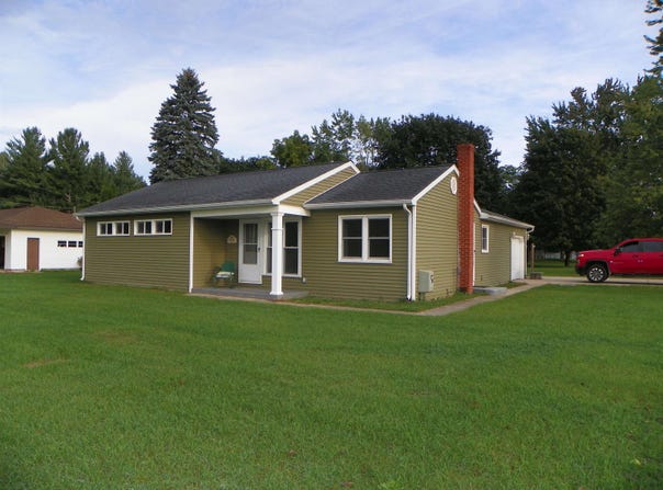 800 W 3RD Street, Gladwin, MI 48624