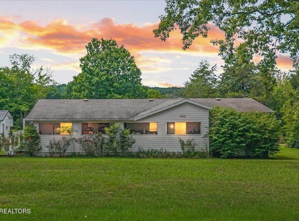 955 N Main St, Decatur, TN 37322