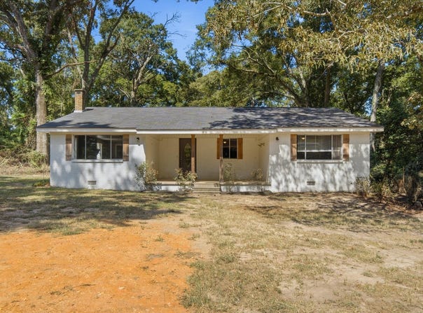 3989 Monroe Rd, Seminary, MS 39479
