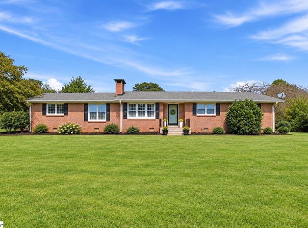 141 McJunkin Drive, Pickens, SC 29671