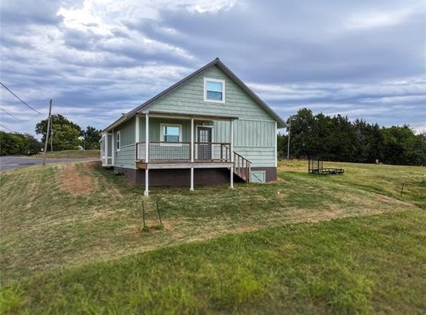 720 E 4th Street, Sulphur, OK 73086