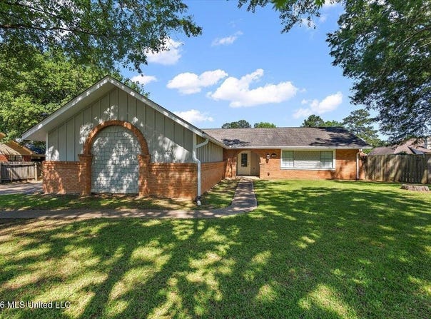 140 Trimble Street, Pearl, MS 39208