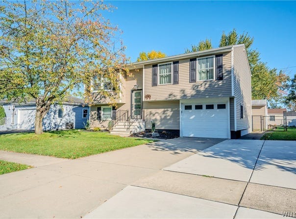 54 Madeira Drive, Depew, NY 14043
