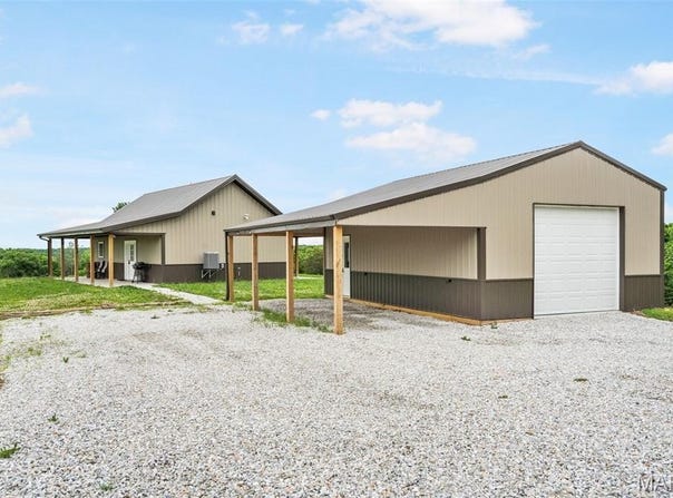 11299 Peacock Road, Greentop, MO 63546