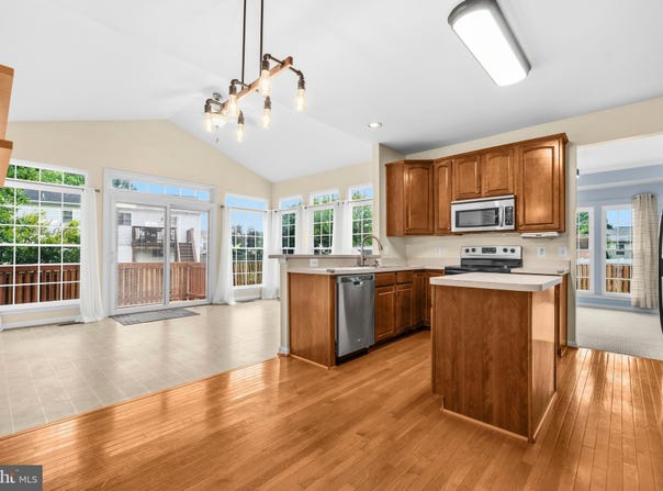 6145 WAVERLY Way, BEALETON, VA 22712