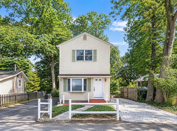 123 Denton Street, Patchogue, NY 11772