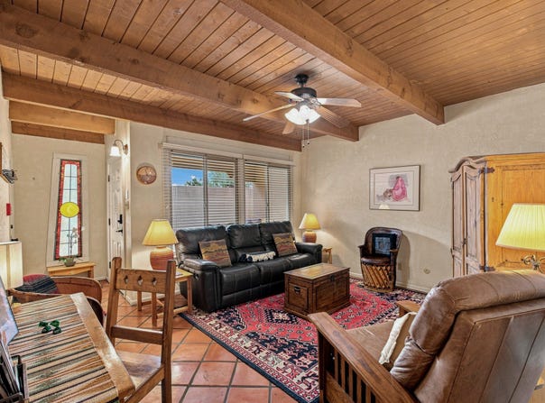 320 Artist Road, Santa Fe, NM 87501