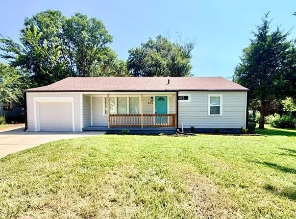 224 S Central Street, Olathe, KS 66061