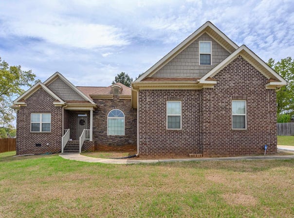 605 TENBURY LANE, CROPWELL, AL 35054