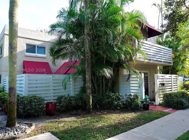 541 NW 98th Ave, Plantation, FL 33324