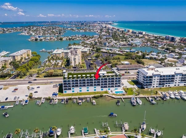400 150TH Avenue, MADEIRA BEACH, FL 33708