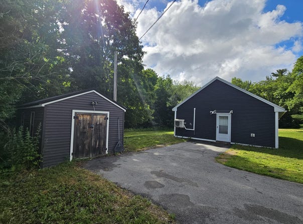 1467 Pushaw Road, Glenburn, ME 04401