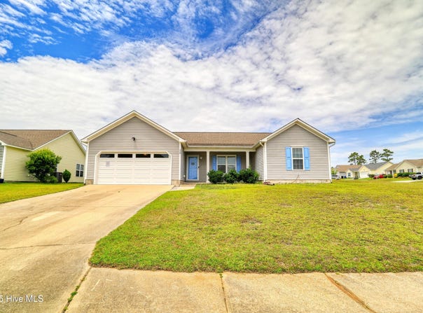 229 Red Carnation Drive, Holly Ridge, NC 28445
