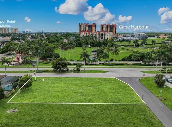 5429 SW 16th Pl lot: 1, CAPE CORAL, FL 33914