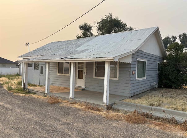 733 Sunset Dr, Ontario, OR 97914
