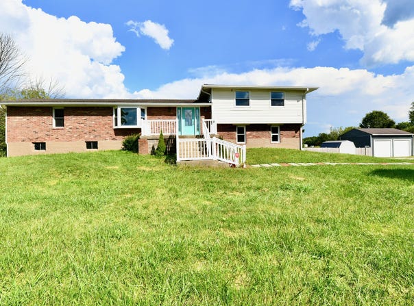1075 S 600 E, Greenfield, IN 46140