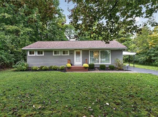 214 Saint Patrick Drive, Rochester, NY 14623