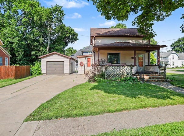 302 Exchange Street, Marshall, MI 49068