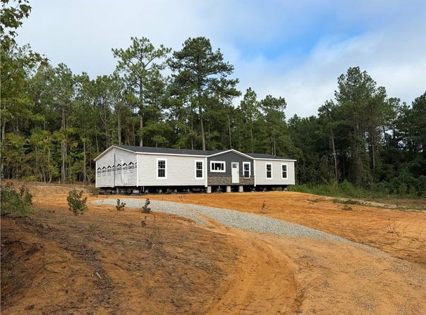 332 Ridge Road, Seale, AL 36875