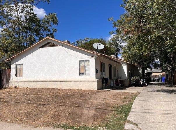 208 E Olive, San Bernardino, CA 92410