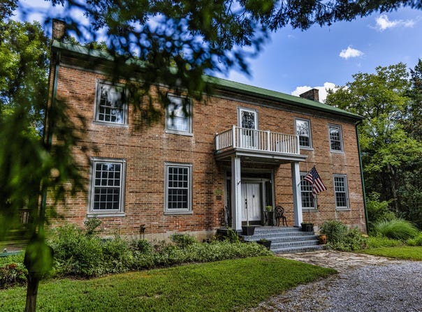16 Navy Drive, Murray, KY 42071