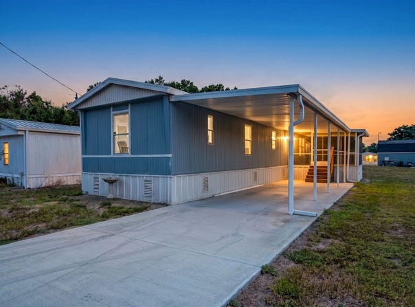 2704 14th Ave SE, Ruskin, FL 33570