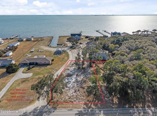 506 Island Road, Harkers Island, NC 28531