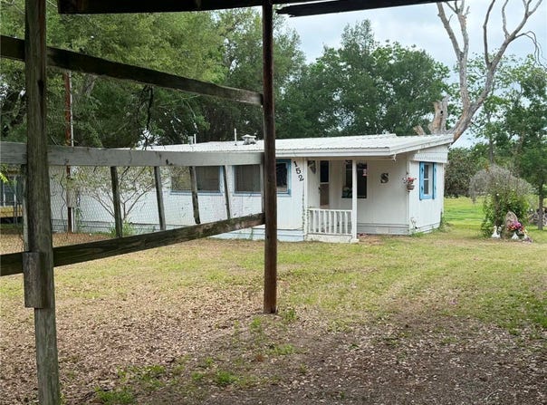 152 E Mustang Arbor, Sandia, TX 78383