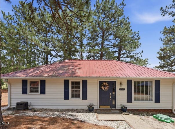 133 Villa Drive, West End, NC 27376
