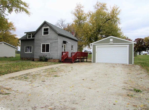 607 Lincoln, Ackley, IA 50601
