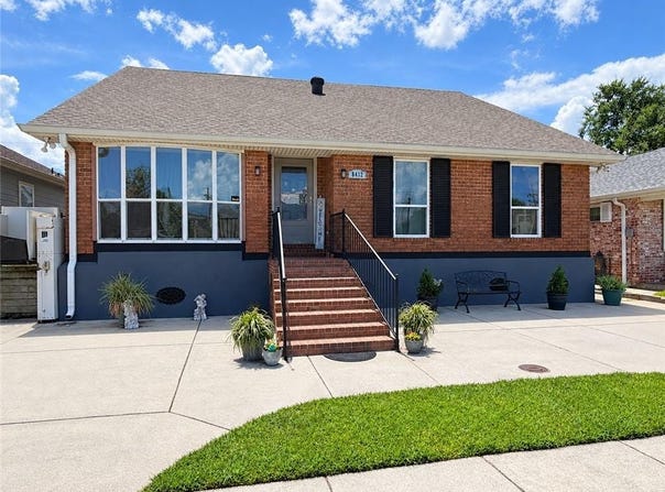 8412 COLONEL Drive, Chalmette, LA 70043