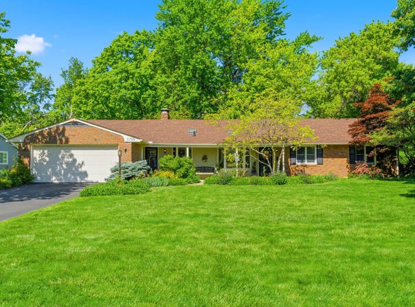3795 Surrey Hill Place, Upper Arlington, OH 43220